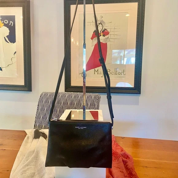 Marc Jacobs Black Pebbled Leather Crossbody Bag - Picture 10 of 11